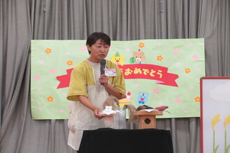 話をする教師